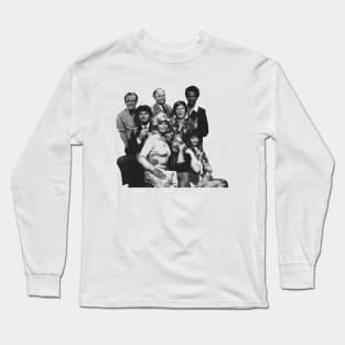 WKRP FAMILY Long Sleeve T-Shirt